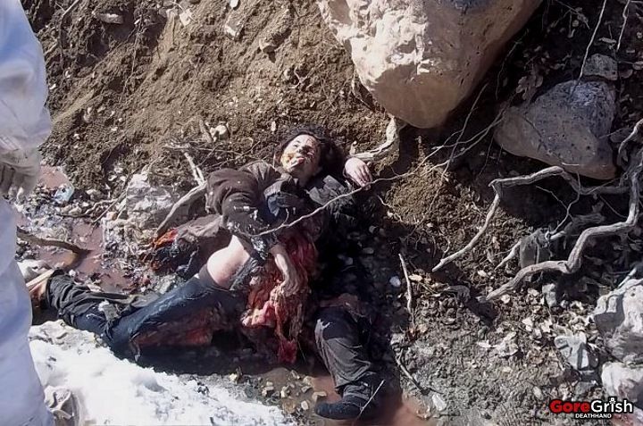 女兵士 死体 レイプの画像